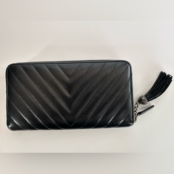 Chanel Black Calfskin Zippy Wallet with Iconic Tassel Detail & Gunmetal Hardware - Picture 3 of 13